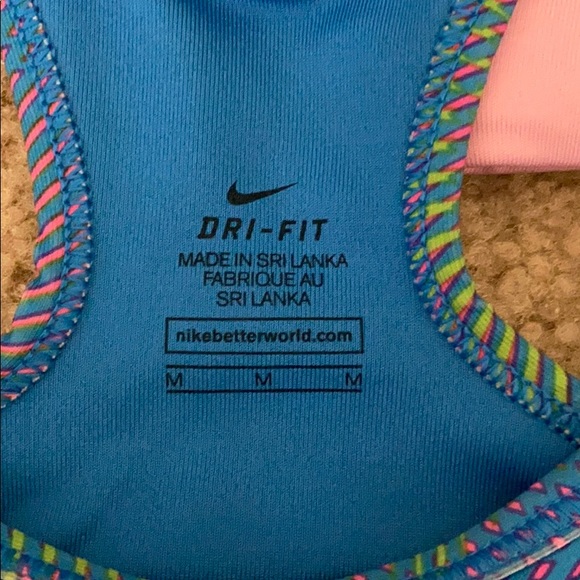 2 Nike Sports Bras - Picture 2 of 6